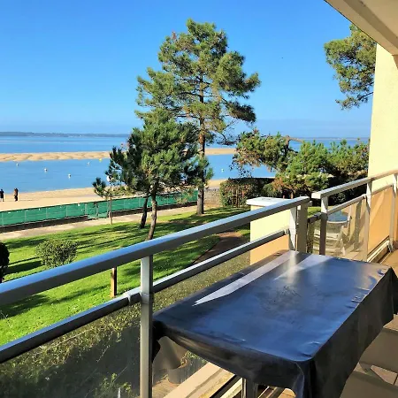 C2111 Vue Terrasse, Parking Daire